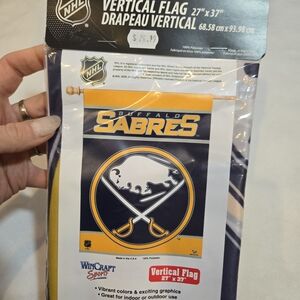 Wincraft NHL Buffalo Sabres Vertical Flag Banner Indoor Outdoor 27" x 37" Sports